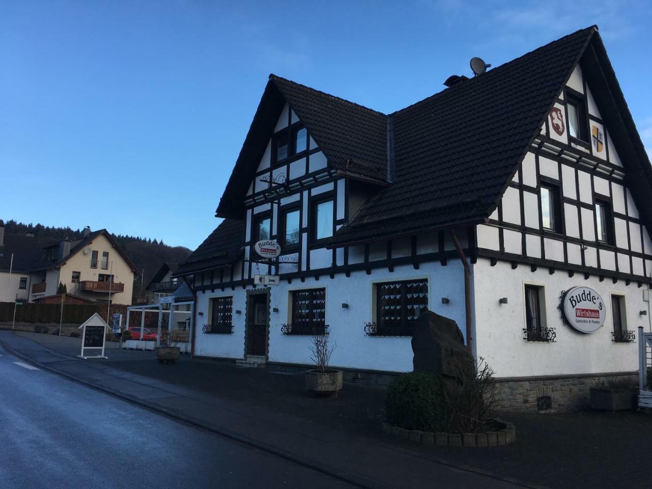 Buddes Wirtshaus Drolshagen Buitenkant foto